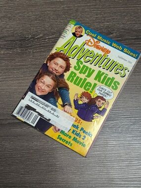 ❤️$13 Disney Adventures Magazine September 2001